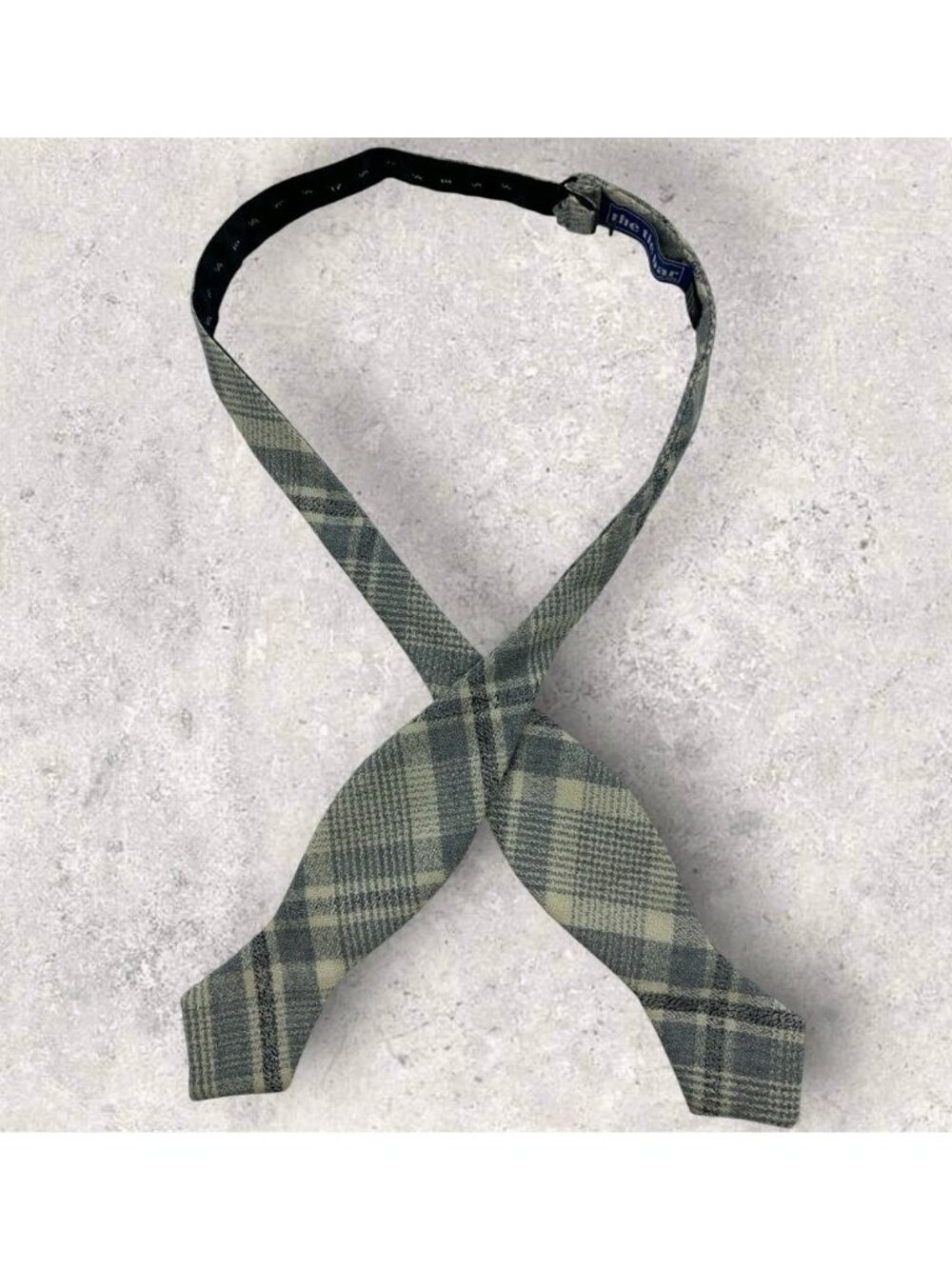 THE TIE BAR Wool Self Bow Tie Gray Beige Tartan W:2" EUC